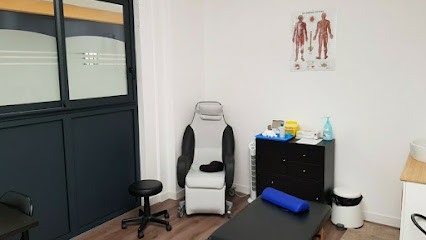 Cabinet infirmier de Bellevue, l'AME de Bellevue : BIKIALO Éric, ALBERT Anaïs, PAIN Megan, Cabinet Infirmier à Saintes